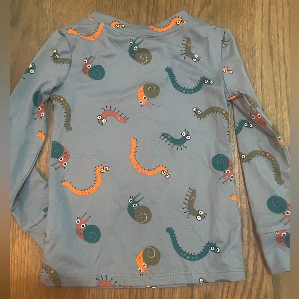 Blue critters‎ Longsleeve tshirt size 2t 🦖🦕
